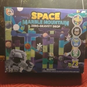 Space Marble Mountain Zero-Gravity Drop Building Set